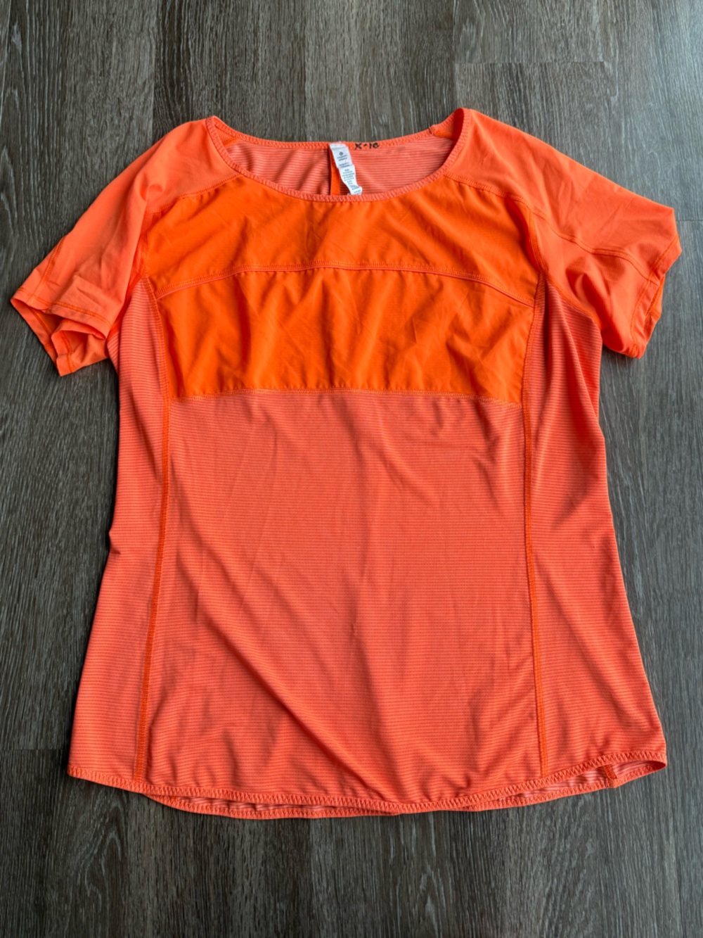 Lululemon Women’s Workout Top